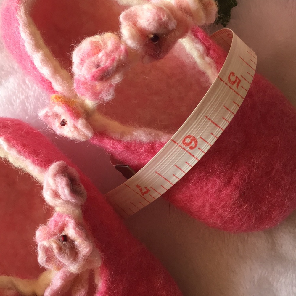 —SOLD—MERINO HANDMADE SOCK-SLIPPERS, baby 8-10 - Picture 4 of 7